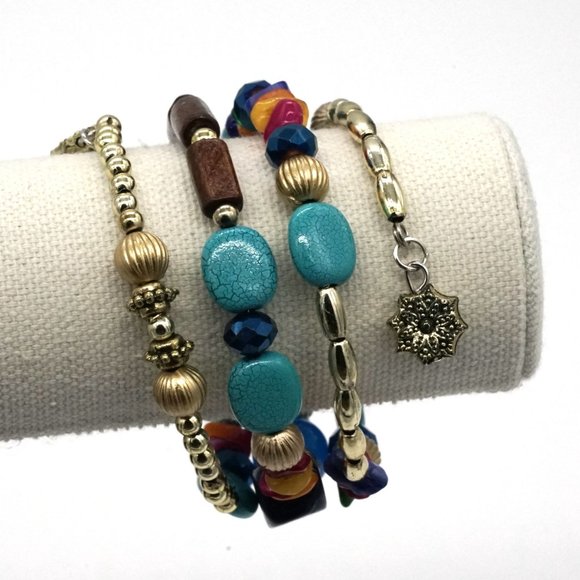 Bracelet Turquoise Gold Multi Colored Beads, Memory Wire, 2 Charms. - Picture 2 of 2